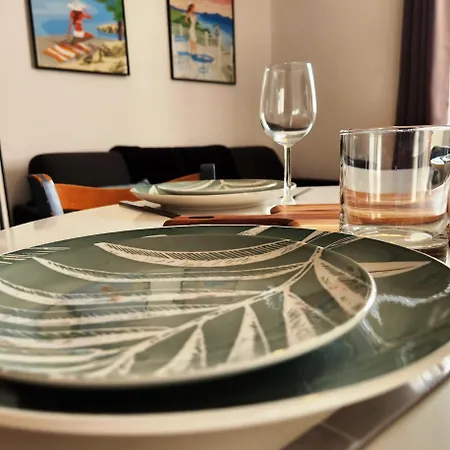 Appartements Confidence Hyper Centre Calme - Sejouraixlesbains Aix-les-Bains Kamer foto